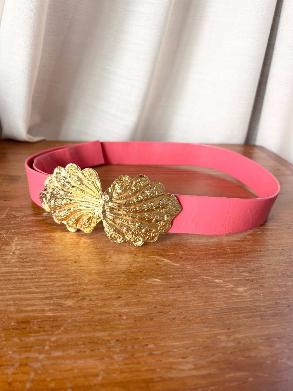 vintage Gay Boyer gold seashell pink leather belt,